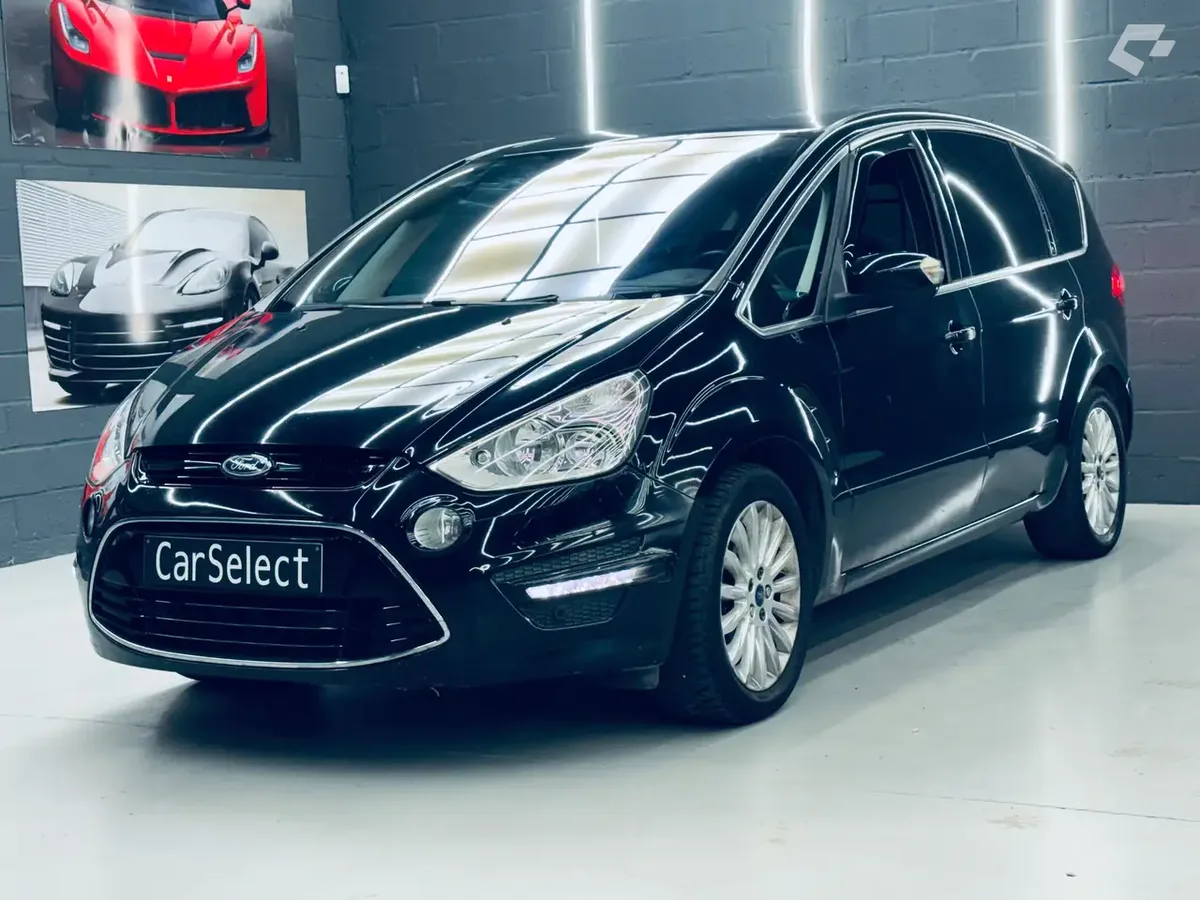 Ford S-MAX 2014 — photo 1