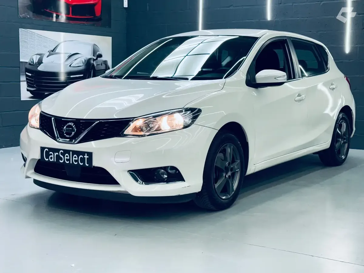Nissan Pulsar 2015 — photo 1