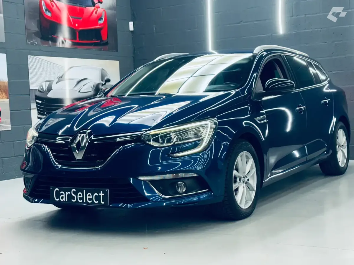 Renault Megane 2018 — photo 1