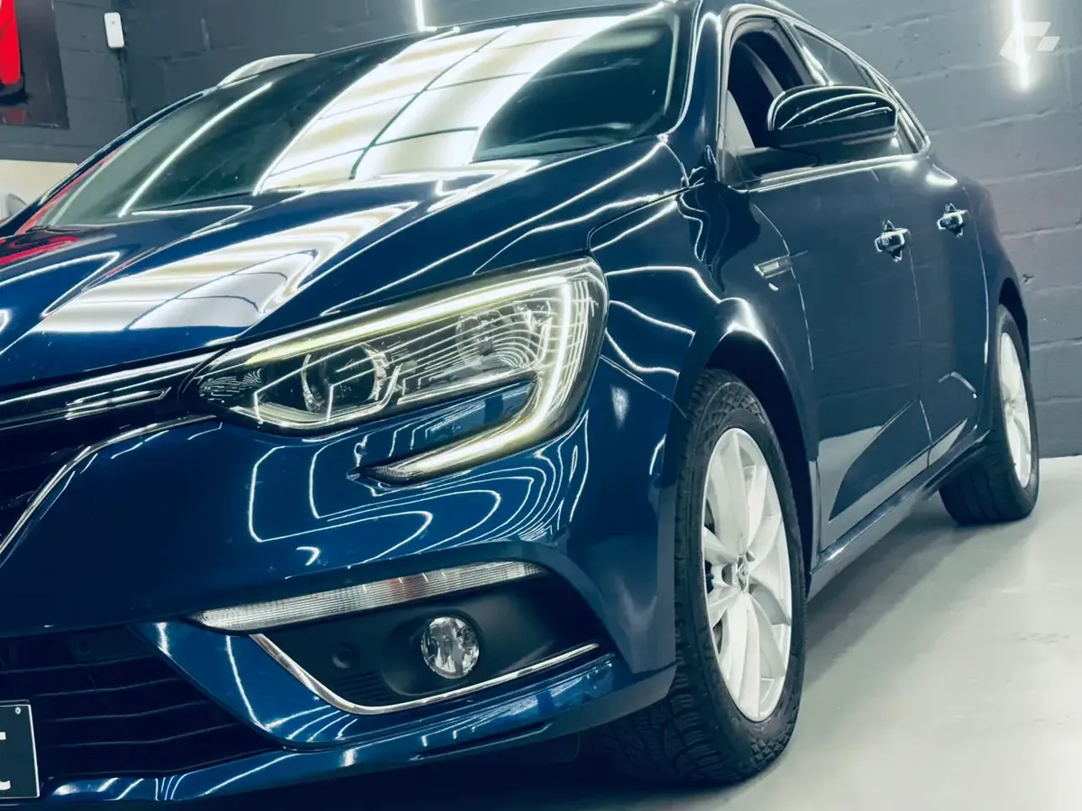 Renault Megane 2018 — photo 2