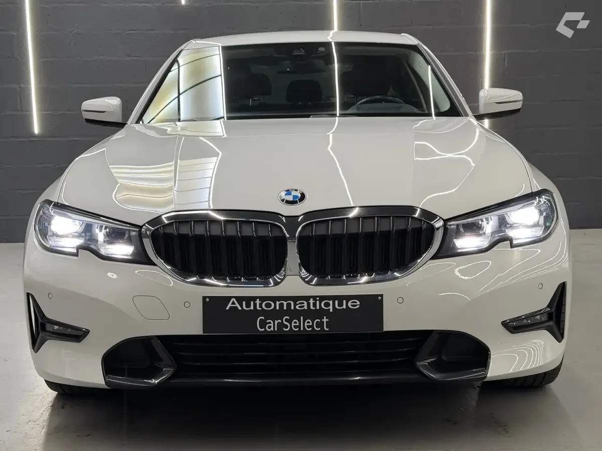 BMW 330 2019 — photo 3