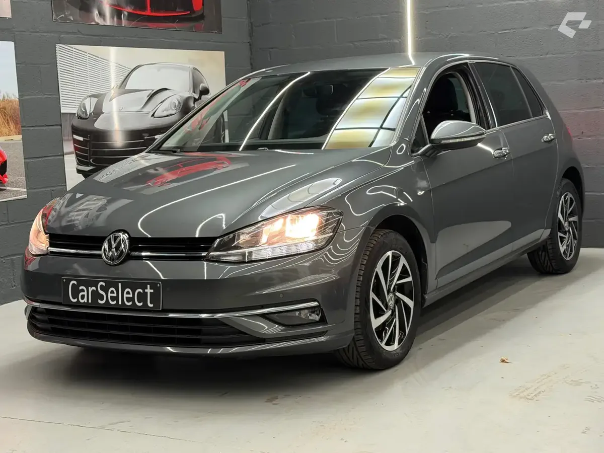 Volkswagen Golf 2019 — photo 1