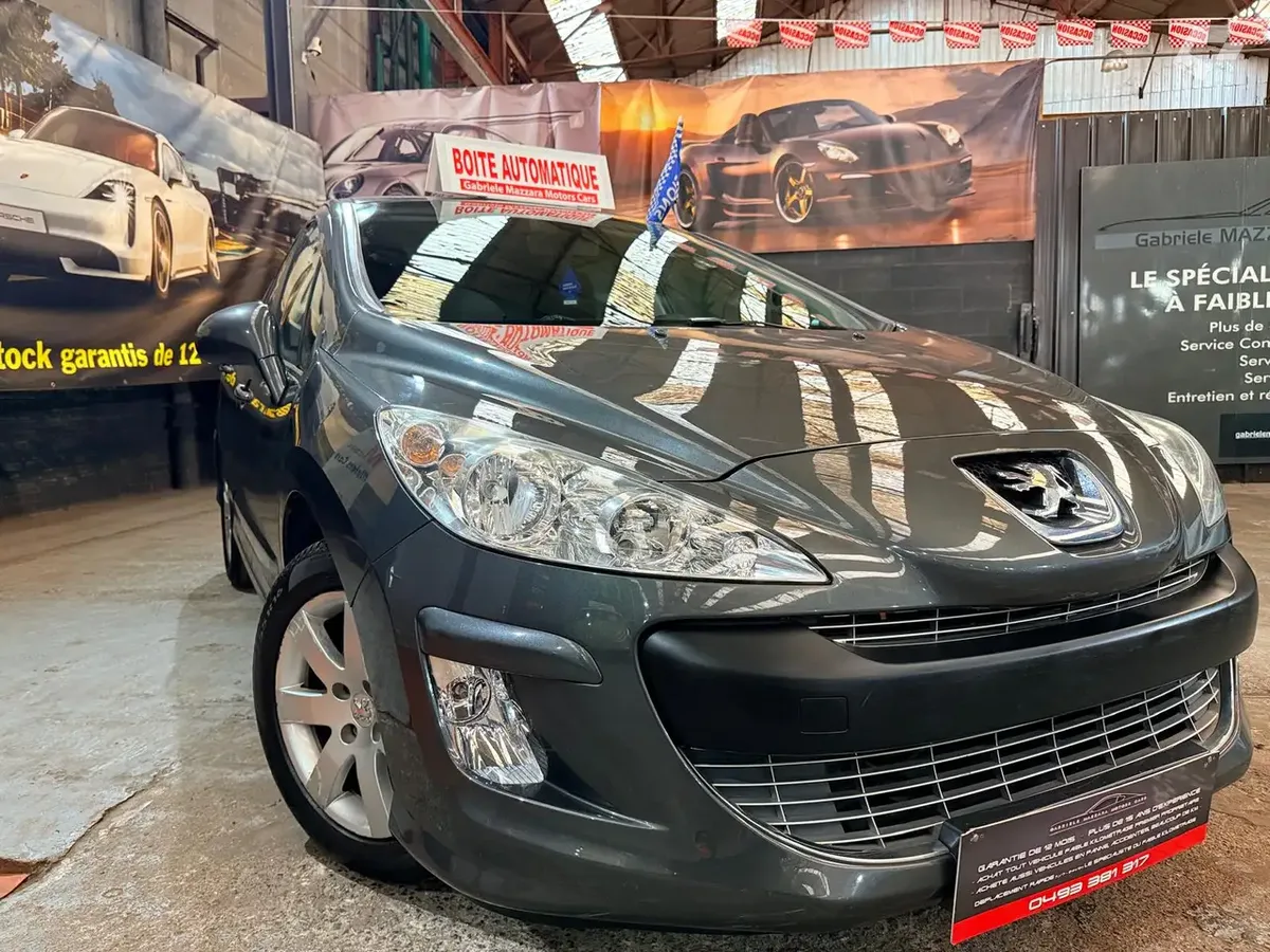 Peugeot 308 2011 — photo 2