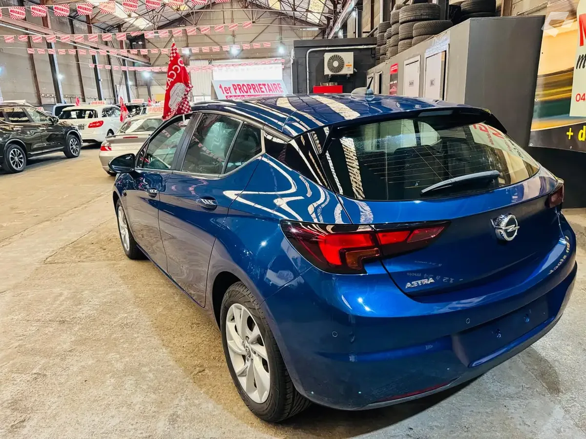Opel Astra 2021 — photo 3
