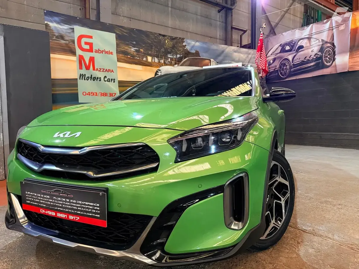 Kia XCeed 2023 — photo 1