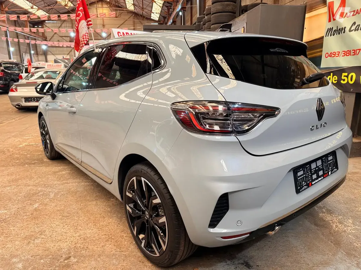 Renault Clio 2025 — photo 4