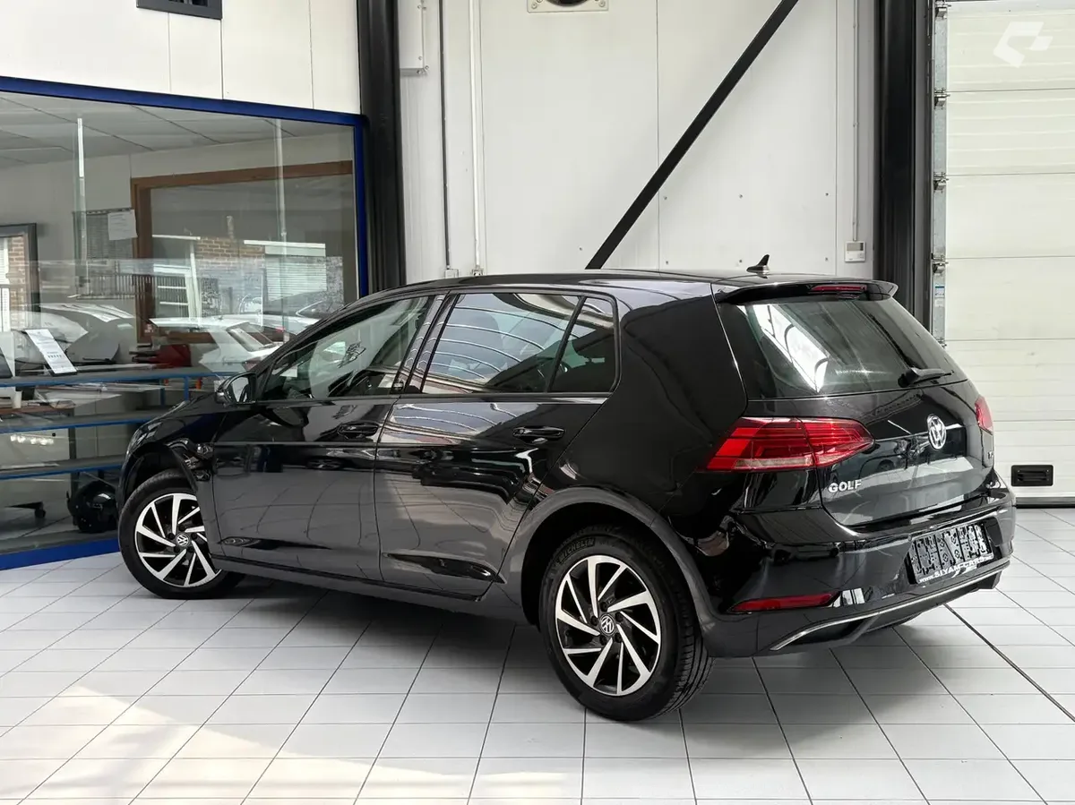 Volkswagen Golf 2018 — photo 3