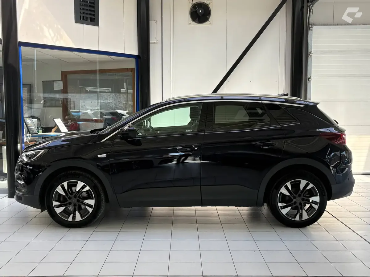 Opel Grandland X 2018 — photo 2