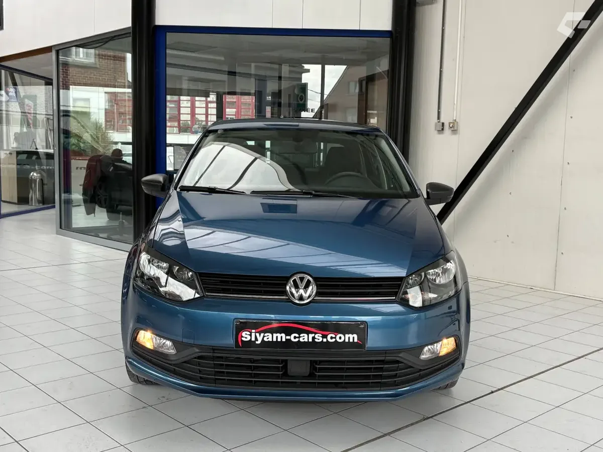 Volkswagen Polo 2016 — photo 1