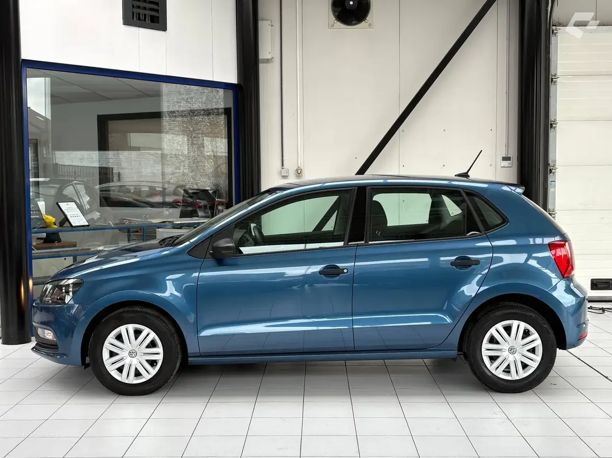 Volkswagen Polo 2016 — photo 2