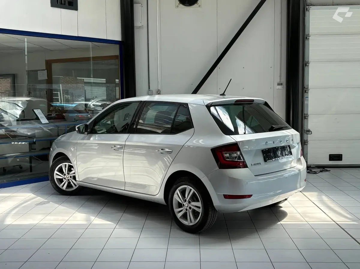 Skoda Fabia 2021 — photo 3