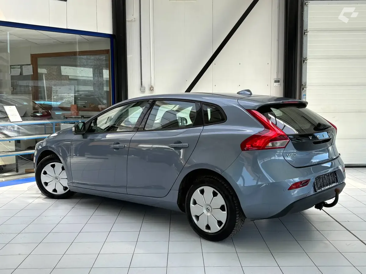 Volvo V40 2017 — photo 3