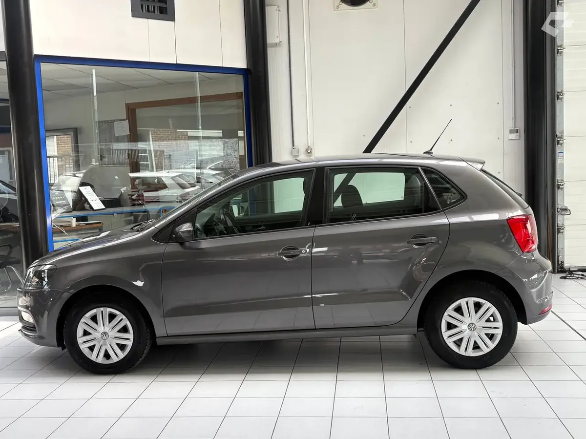 Volkswagen Polo 2016 — photo 2