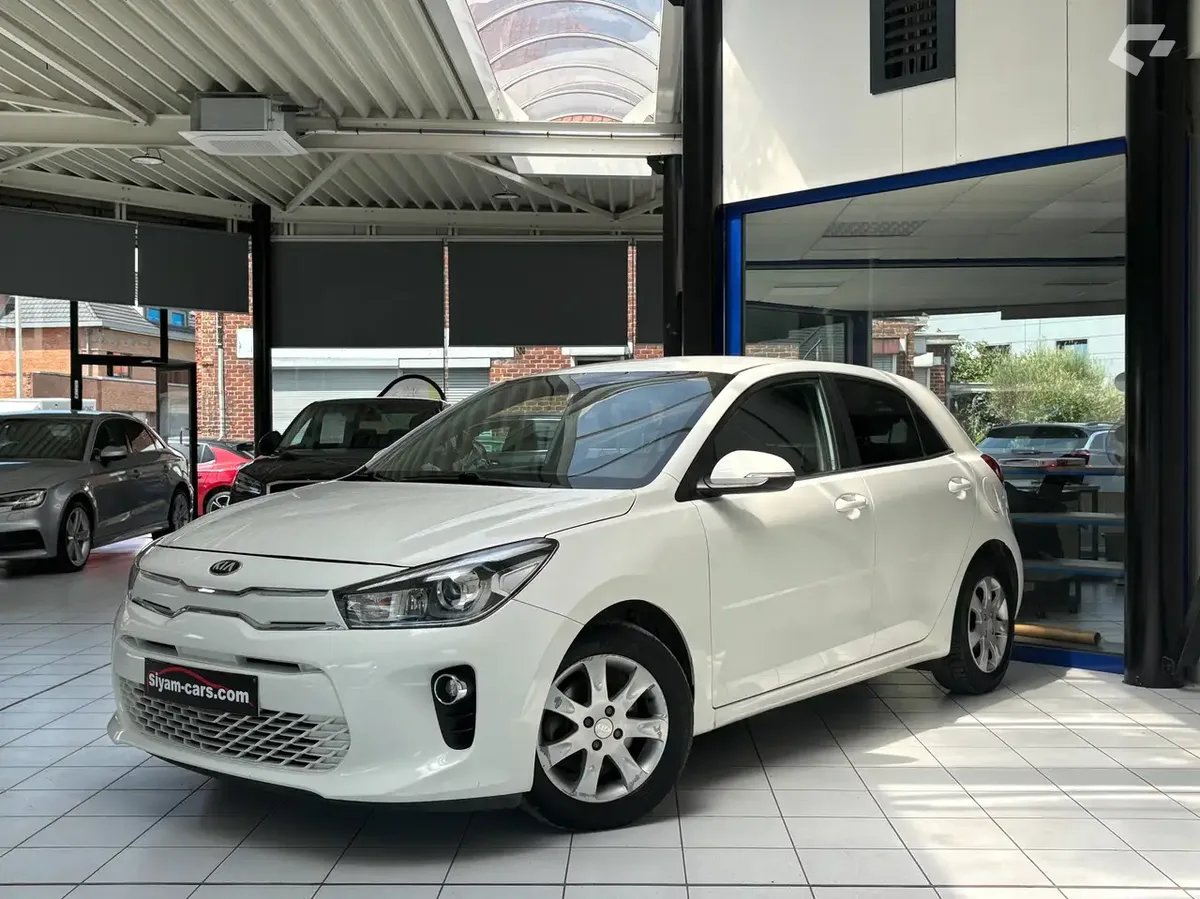 Kia Rio 2018 — photo 1