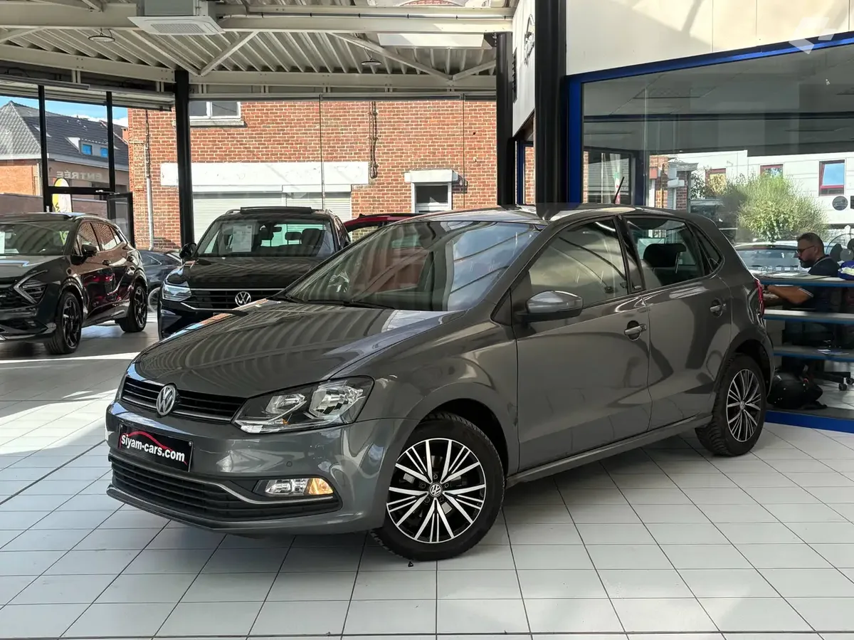 Volkswagen Polo 2017 — photo 1