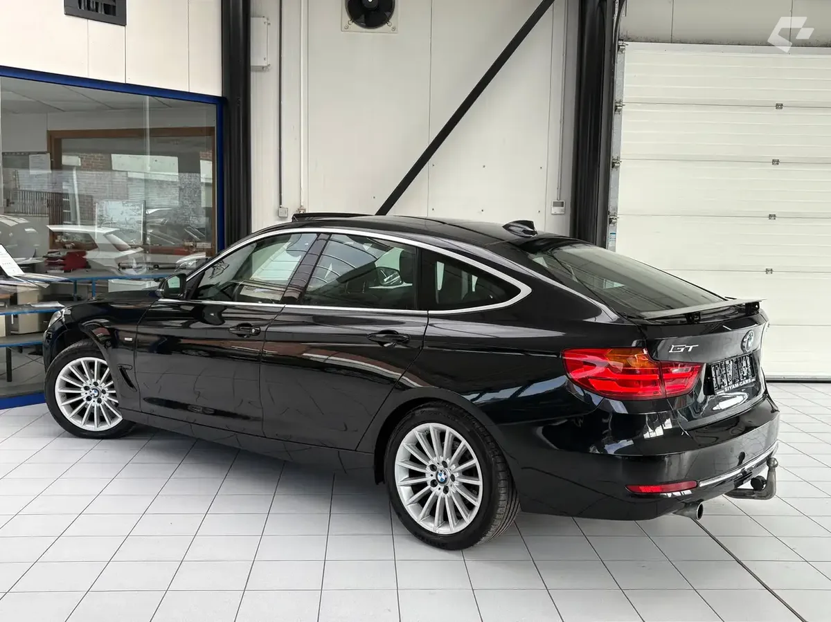 BMW 318 2014 — photo 3