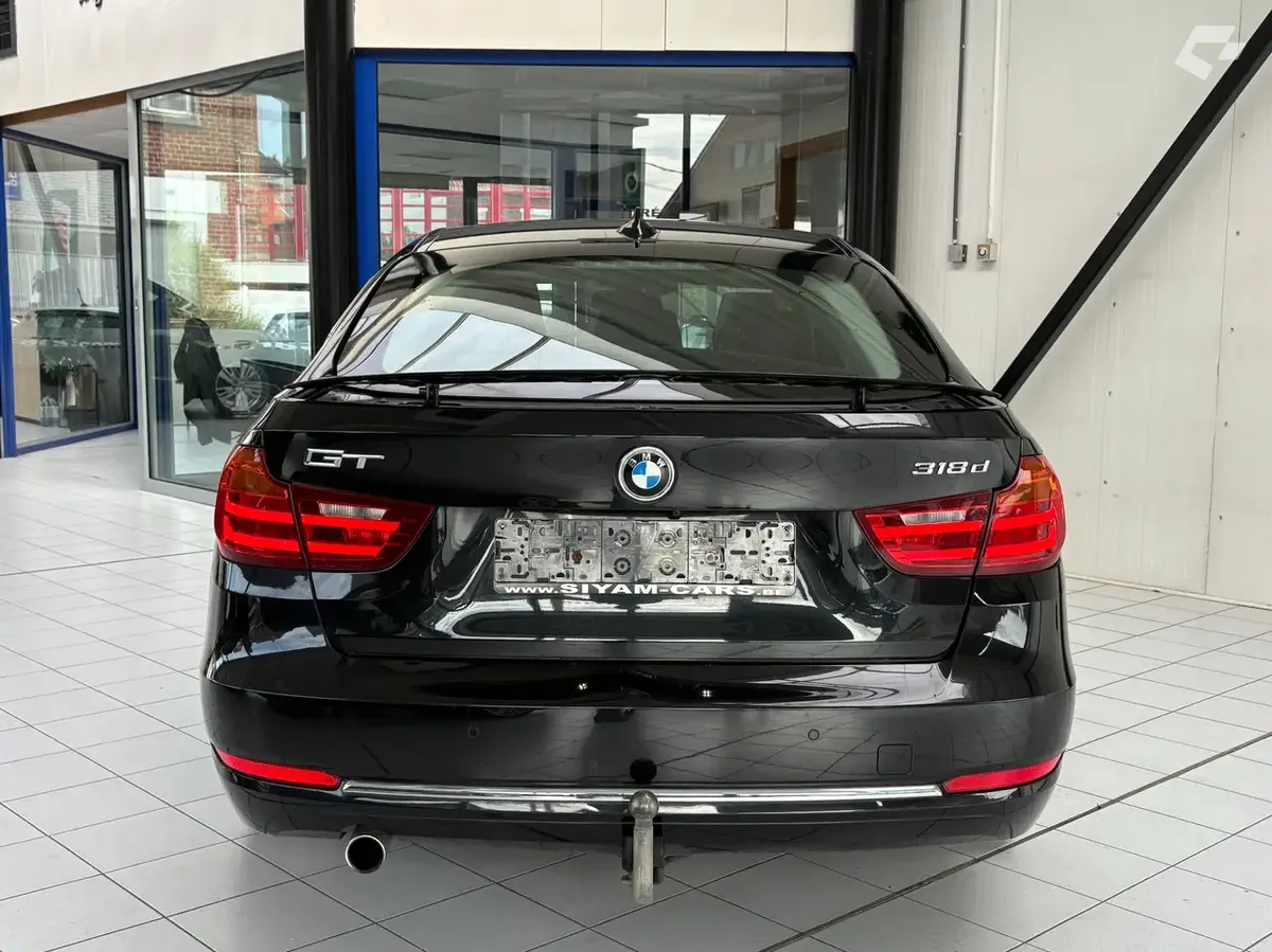 BMW 318 2014 — photo 4