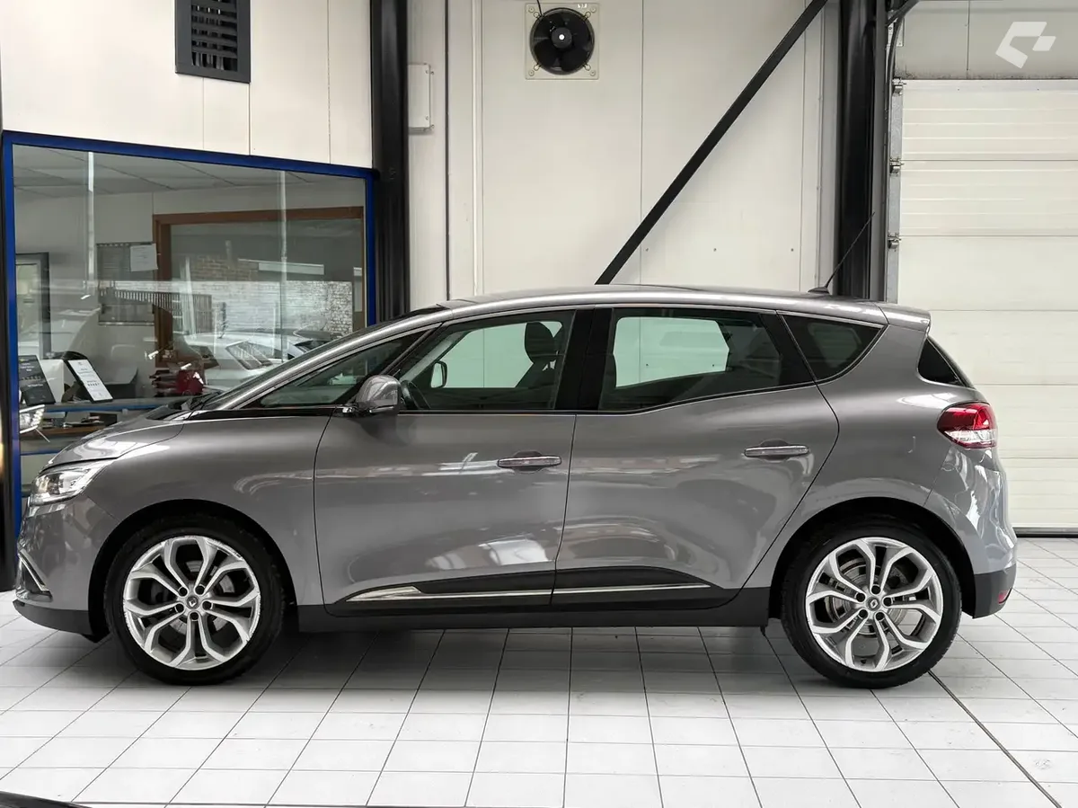 Renault Scenic 2018 — photo 2