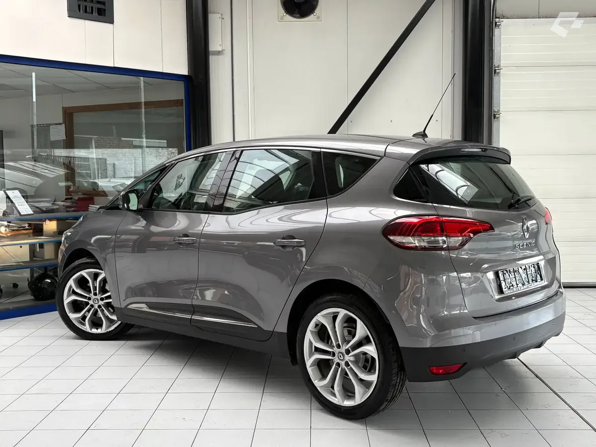 Renault Scenic 2018 — photo 3