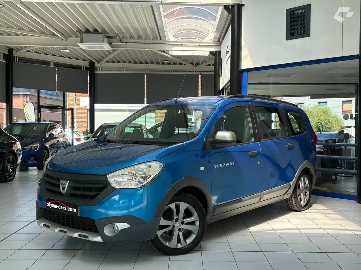 Dacia Lodgy 2015 — photo 1