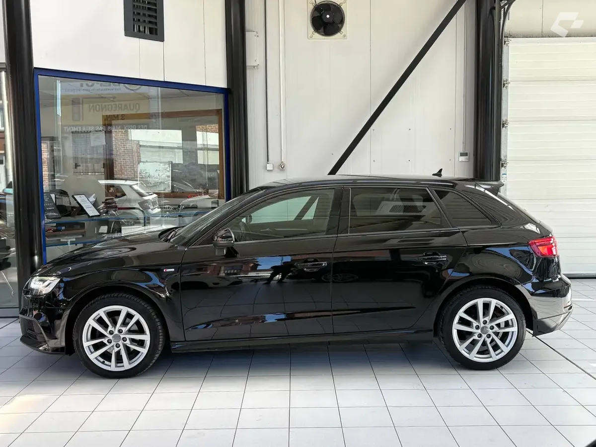 Audi A3 2020 — photo 2