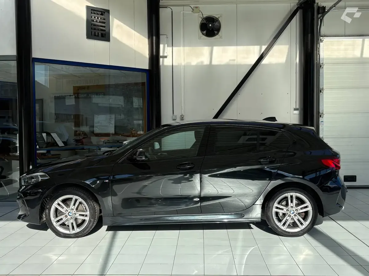 BMW 118 2021 — photo 2