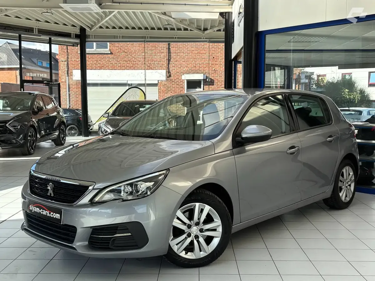 Peugeot 308 2020 — photo 1