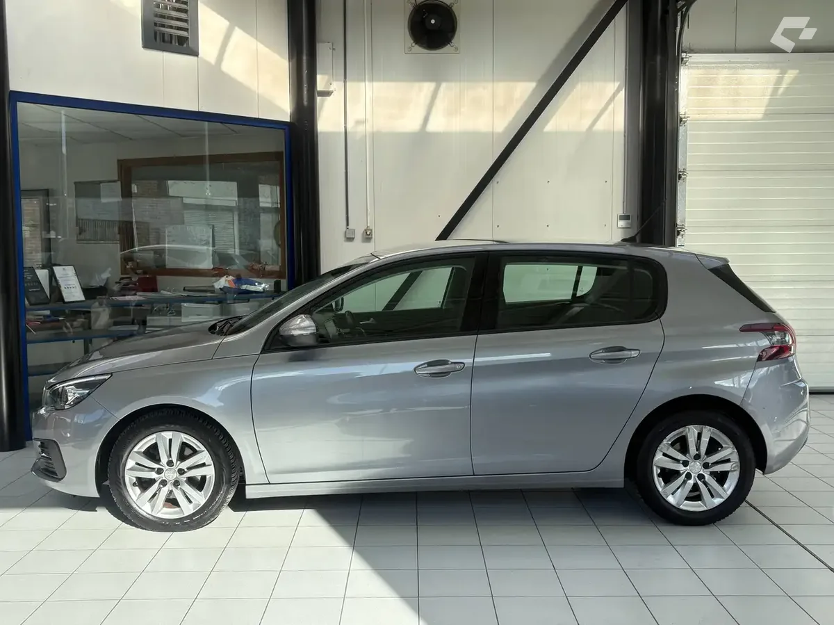 Peugeot 308 2020 — photo 2