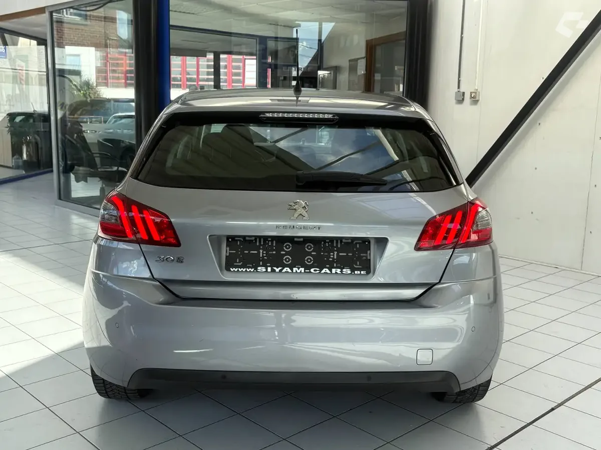 Peugeot 308 2020 — photo 4