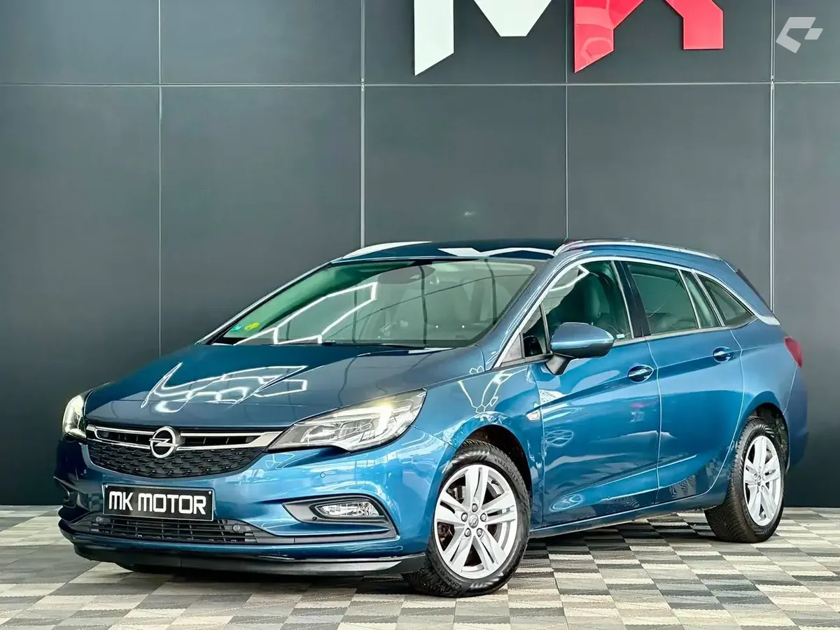 Opel Astra 2016 — photo 1