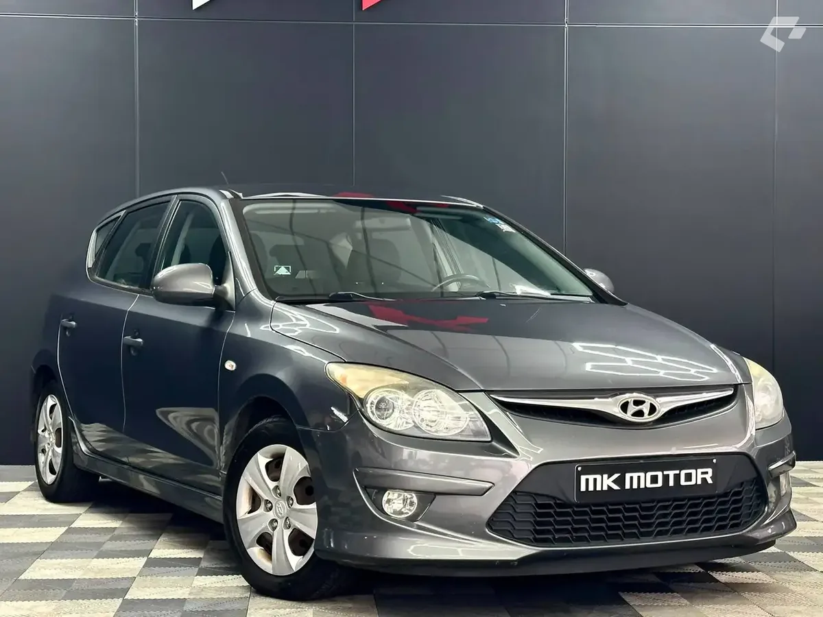 Hyundai i30 2010 — photo 2