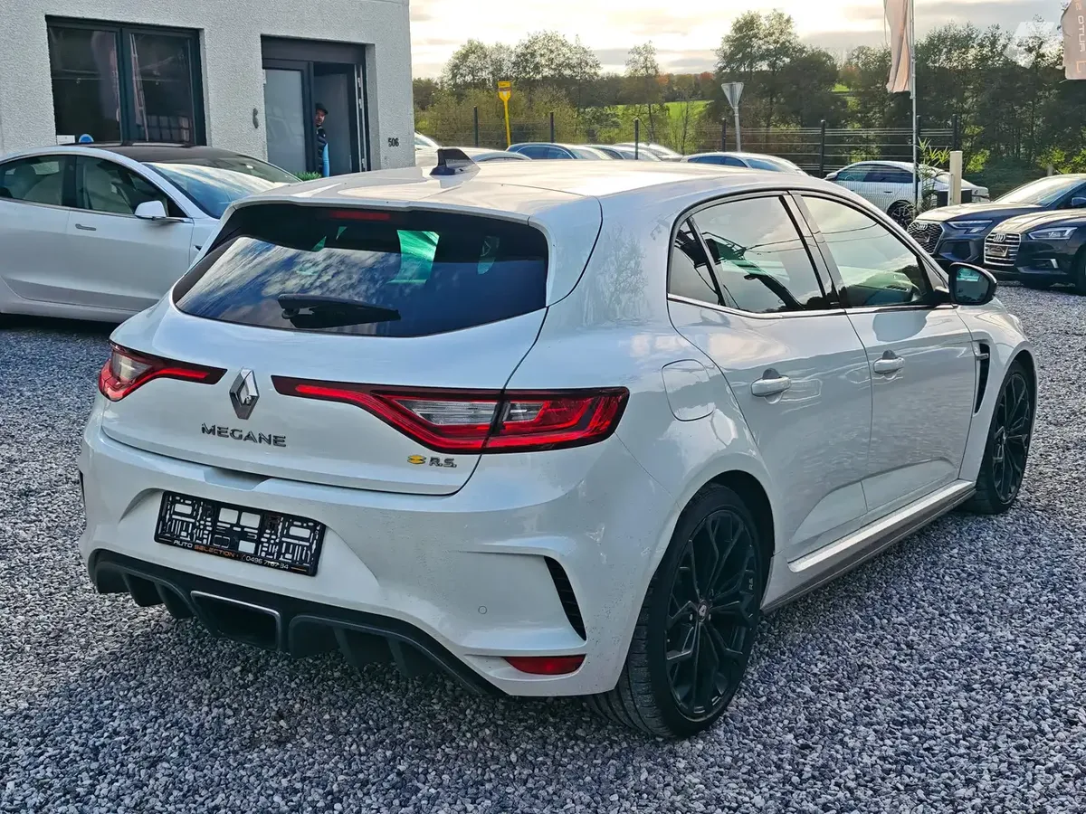 Renault Megane 2018 — photo 4