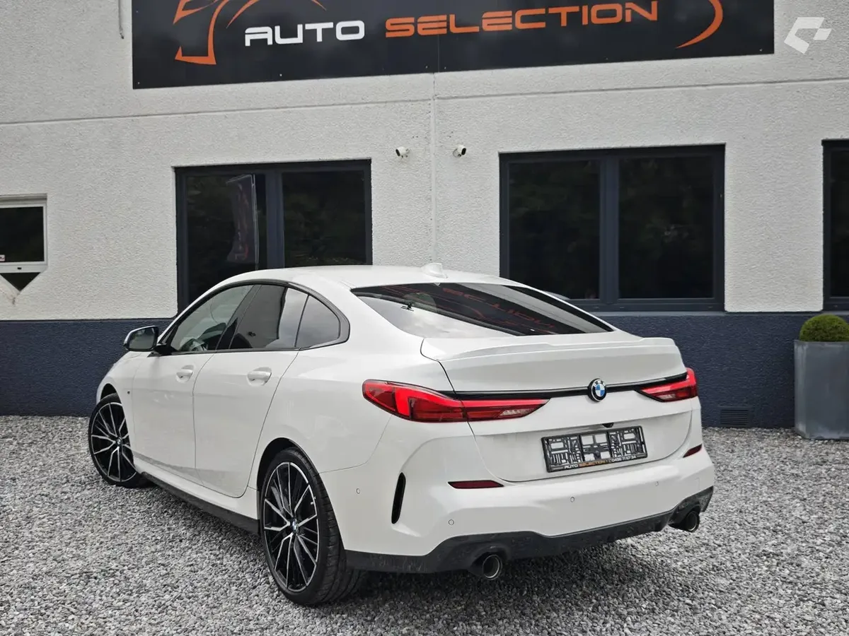 BMW 218 2021 — photo 2