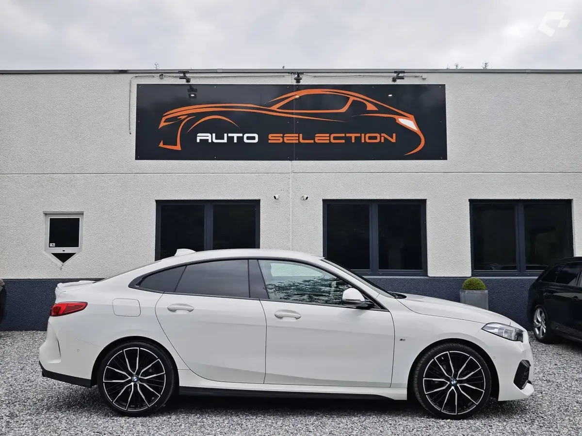 BMW 218 2021 — photo 3