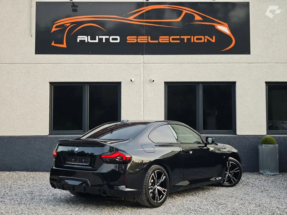 BMW 218 2023 — photo 2