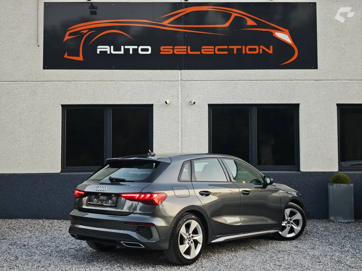 Audi A3 2021 — photo 2