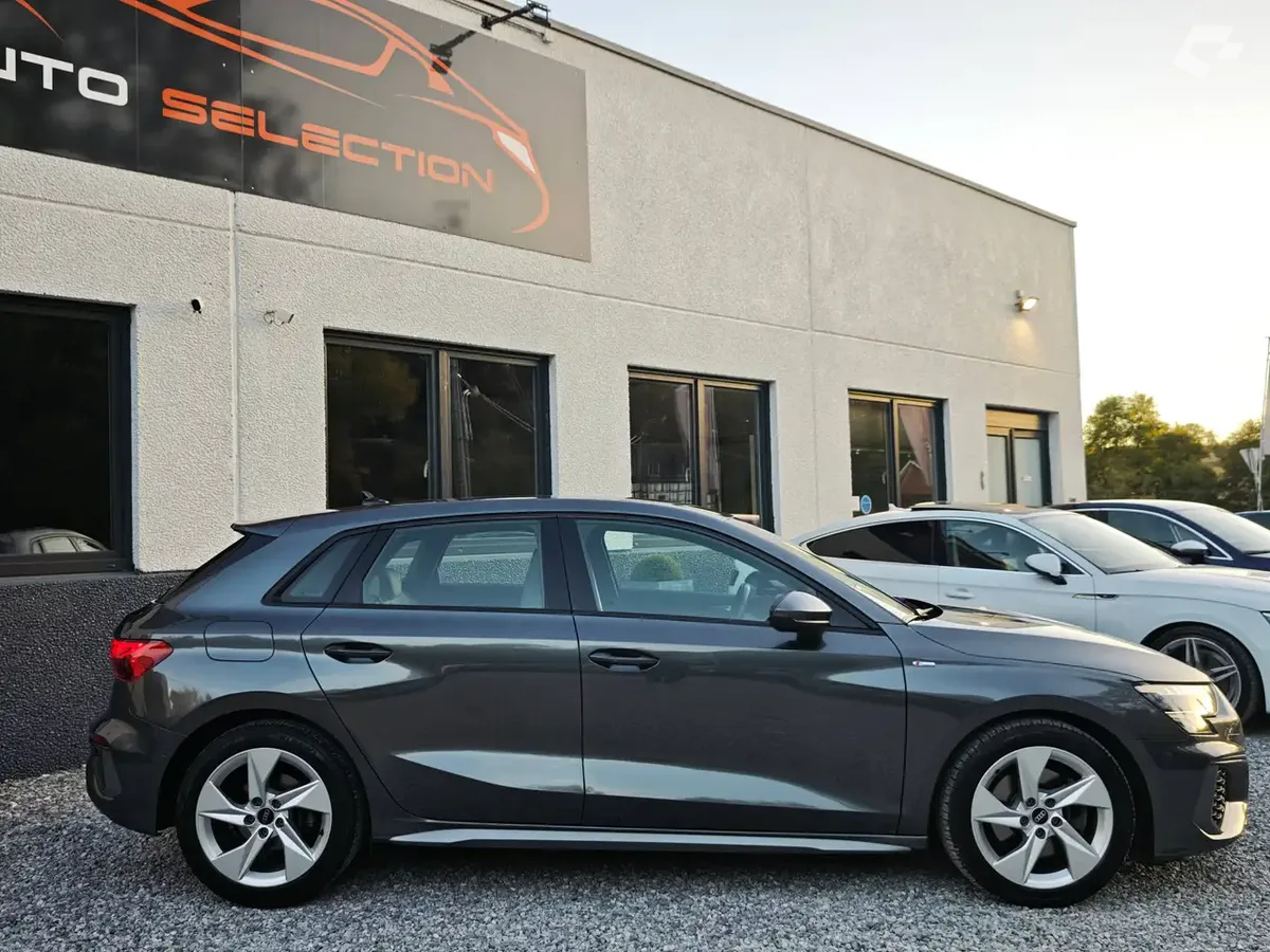 Audi A3 2021 — photo 3