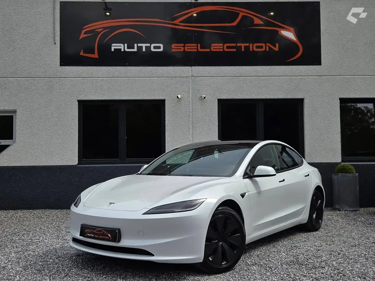 Tesla Model 3 2024 — photo 1
