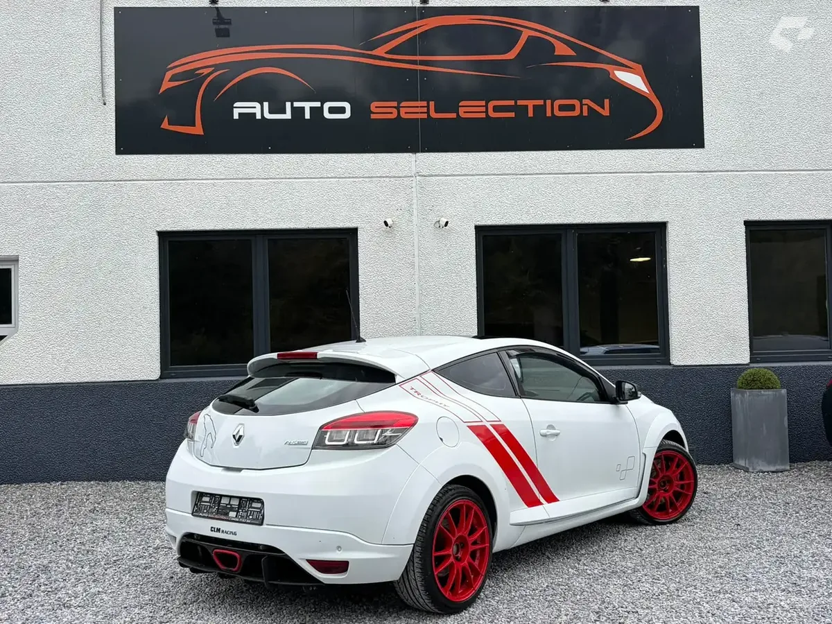 Renault Megane 2010 — photo 2