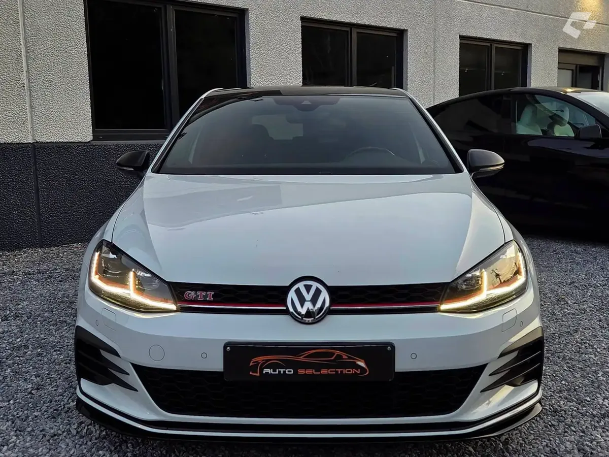 Volkswagen Golf GTI 2020 — photo 3