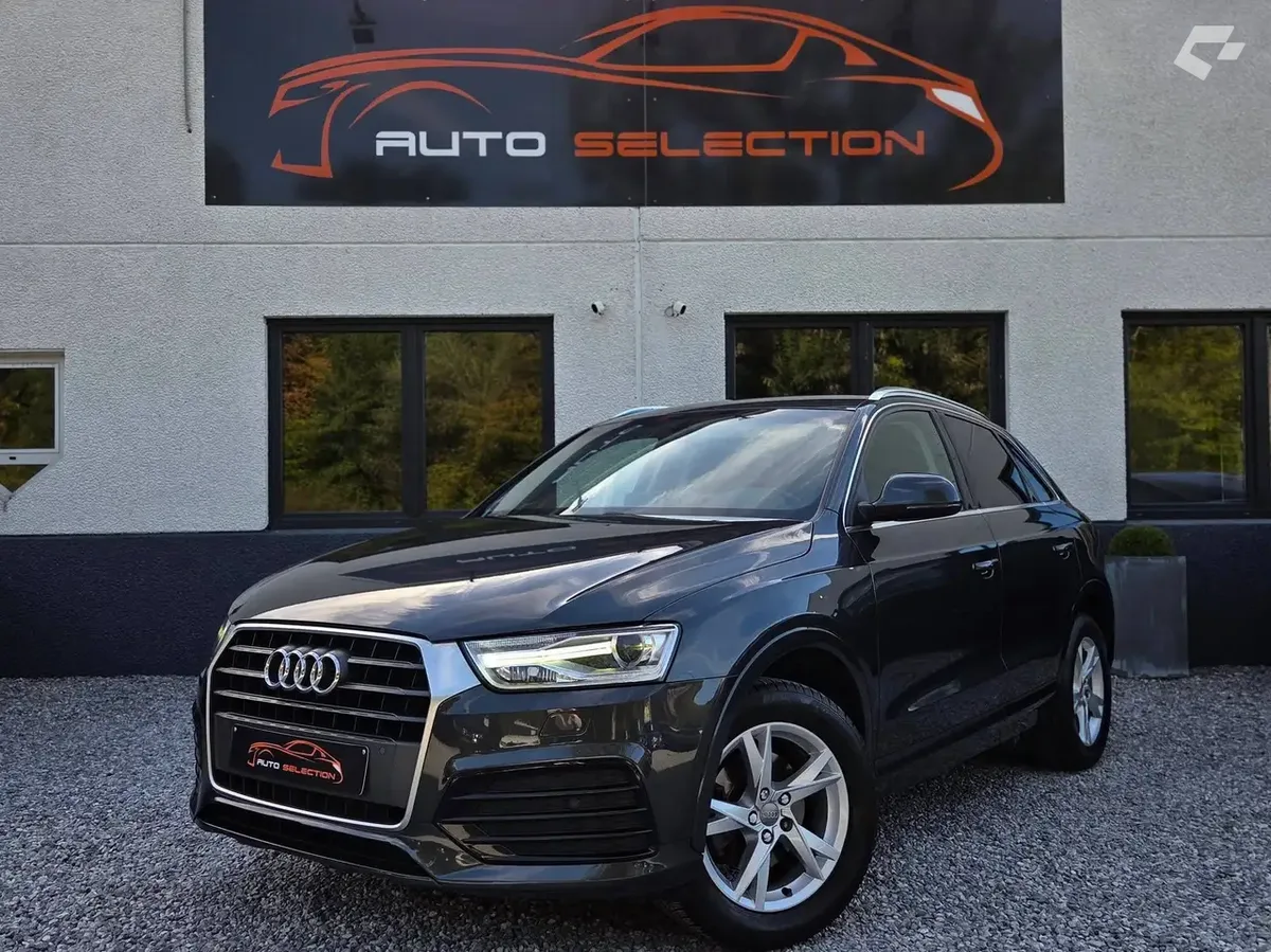 Audi Q3 2018 — photo 1