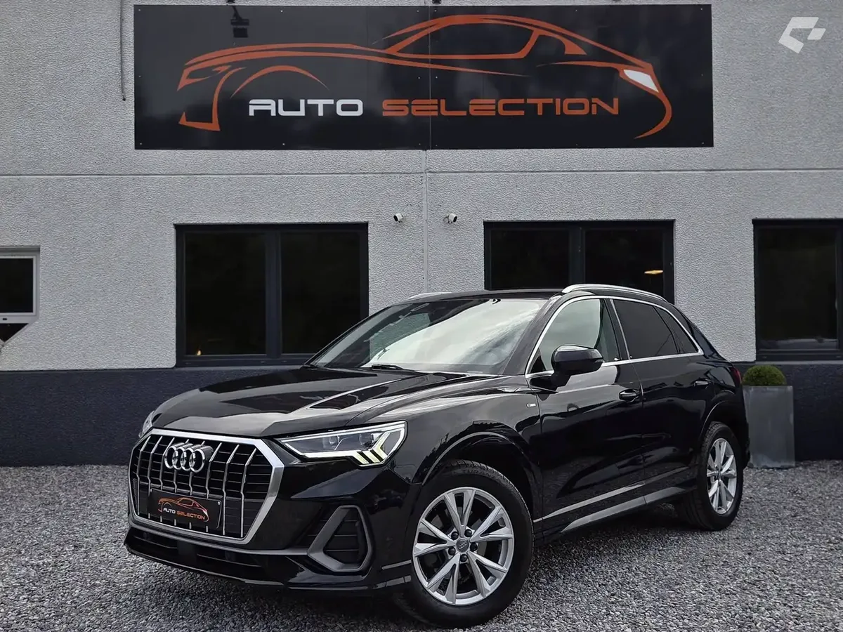 Audi Q3 2019 — photo 1