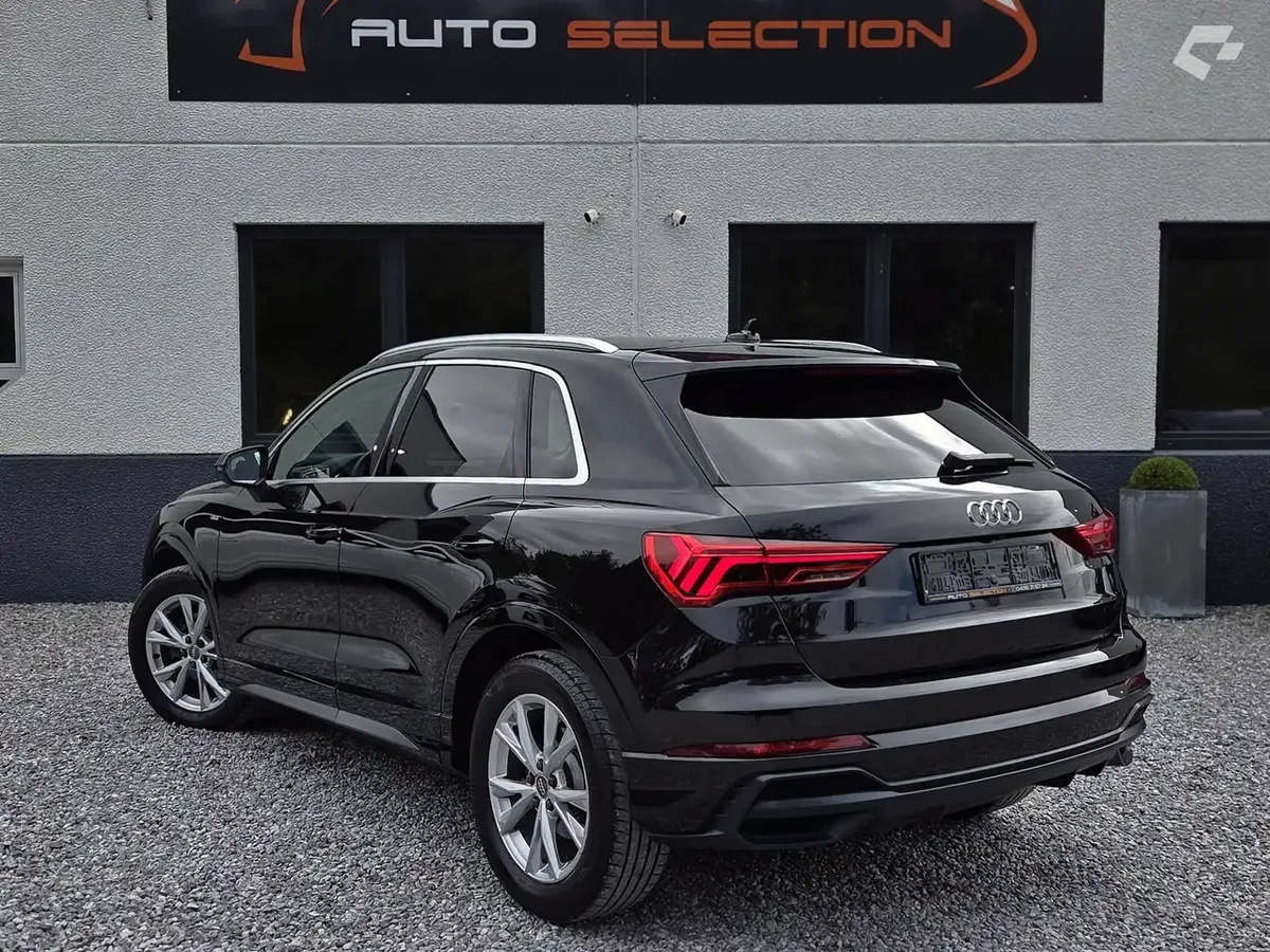 Audi Q3 2019 — photo 4