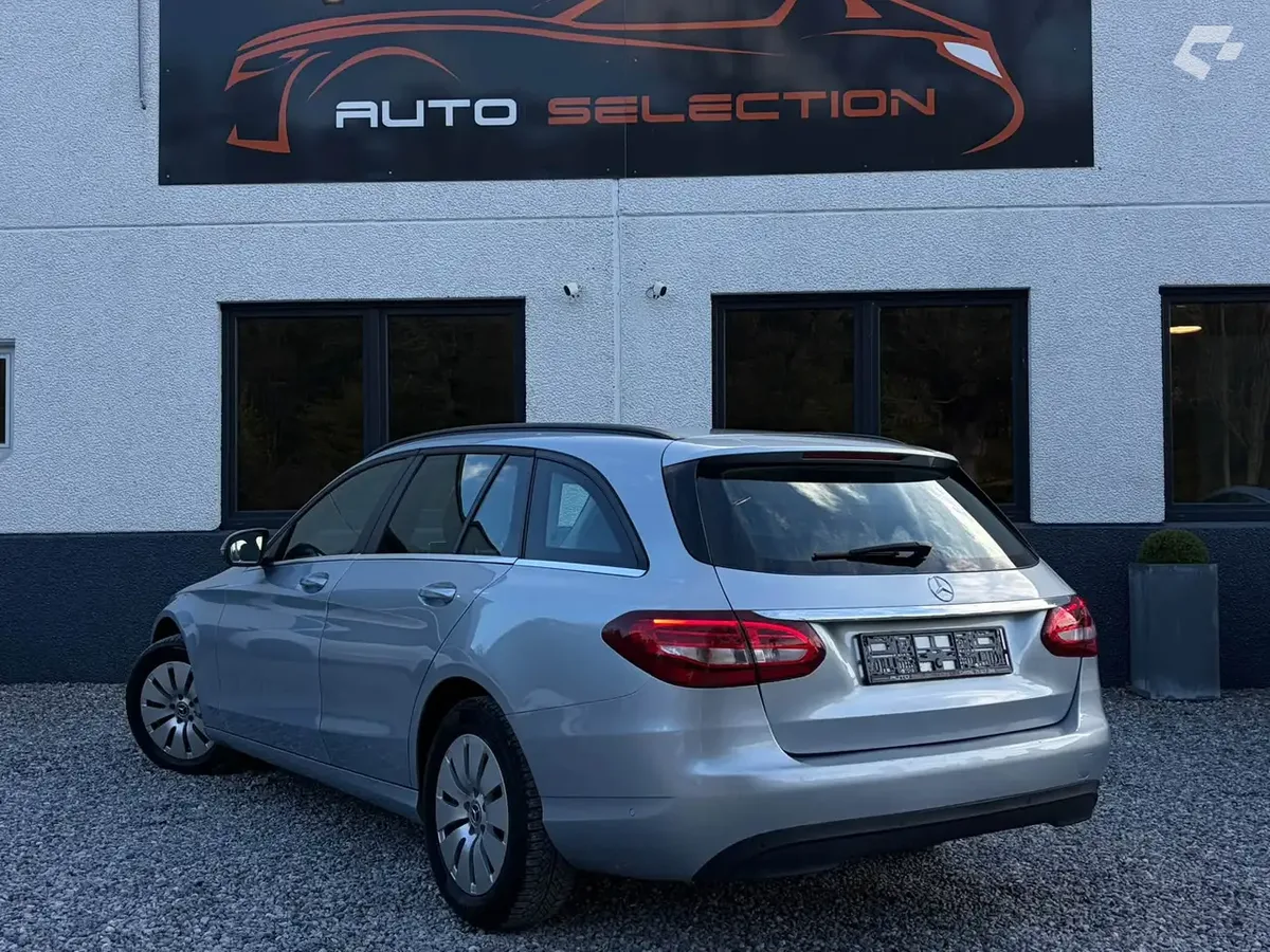 Mercedes-Benz Classe C 2016 — photo 2
