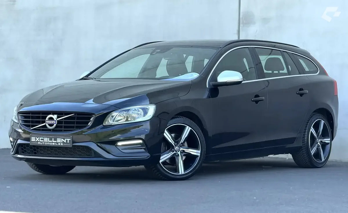 Volvo V60 2018 — photo 1