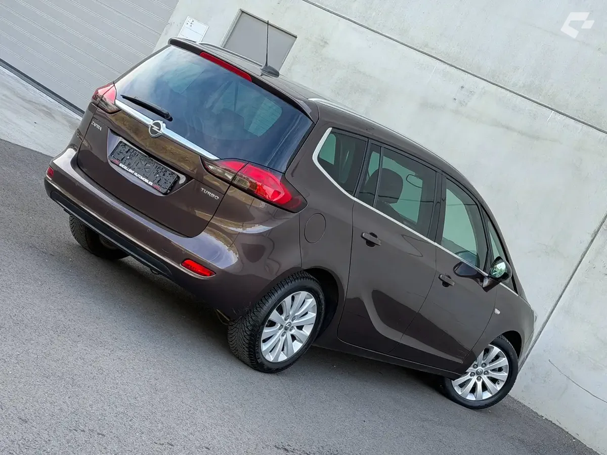 Opel Zafira Tourer 2018 — photo 4