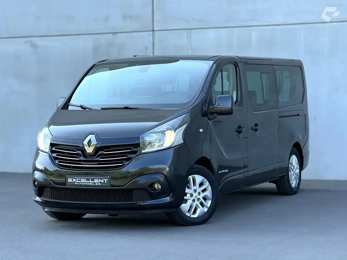 Renault Trafic 2016 — photo 1