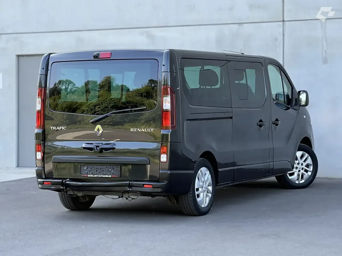 Renault Trafic 2016 — photo 4