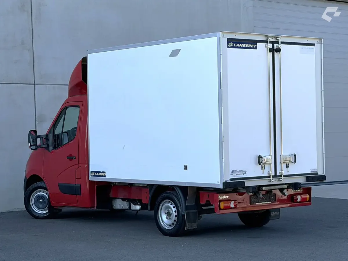 Renault Master 2018 — photo 3